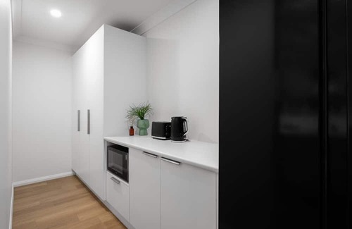 Thurgoona Casa | Albury Oasis Summary: