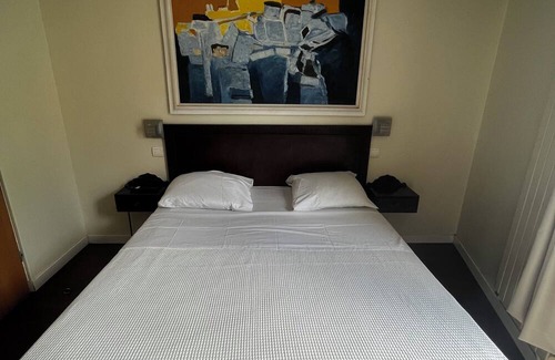 Porte de Clichy Hotel | HOTEL TINGIS