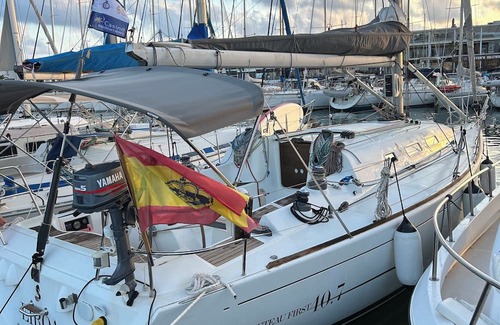 Alicante Alquiler De Eote | sailboat in the port of Alicante 5 minutes from the city center