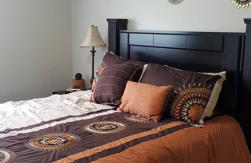 Park Forest Casa | Quite 3 bdrm 1bath Twn Hm South Suburbs of Chicago. No parties. ID Check
