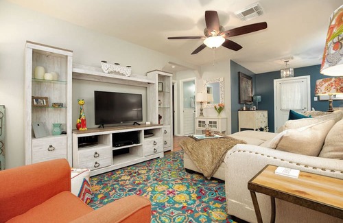 Lake Jackson Casa | The Charmer