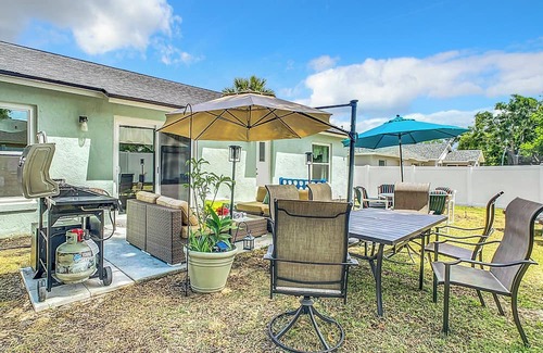 Greater Groves Casa | Disney Stunning Florida Retreat Home nn