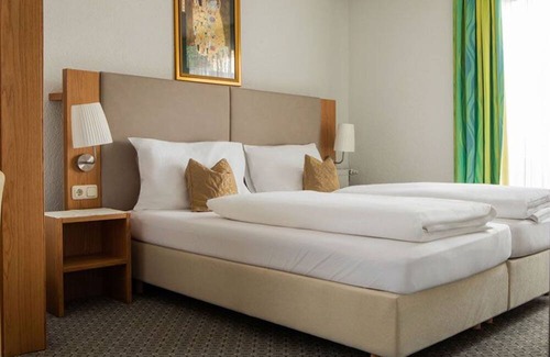 Sankt Georgen im Attergau Casa | Standard double room - Attergauhof Hotel Familie Söllinger