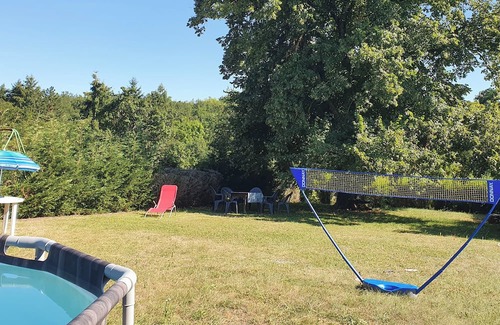 Doyet Alquiler De RV | Enjoyable campground with WiFi in Doyet. Option of tent or cabin, large grounds