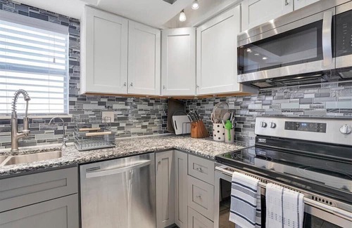 Meadows Place Casa | White Maples Poolside Paradise with Heated Pool!