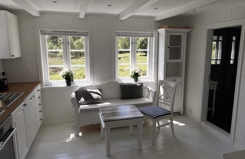 Lindesnes Casa | Holiday home Loneperle, new from summer 2023 ! in Lonestrand near Lindesnes-Furuholmen, southern Norway, sunny, spacious property with its own lake 'Lonetjønna' at the house, chic fully restored cottage for 6 people, tastefully furnished, 3 bedro.