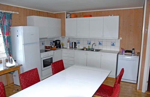 Flekkefjord Casa | Holiday home "Aurora Ulleroy", island Hidra - there alone location on the island Ulleroy near Flekkefjord, Kirkehamn/Kirkehavn, Norway-Vestagder, Southern Norway, 11 persons, 6 bedrooms, 2 x shower room, utility room and guest toilet, huge jetty,.