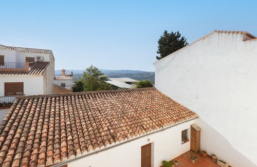 Periana Chalet De Esquí | Casa Lucia 4 - Two Bedroom Chalet, Sleeps 4