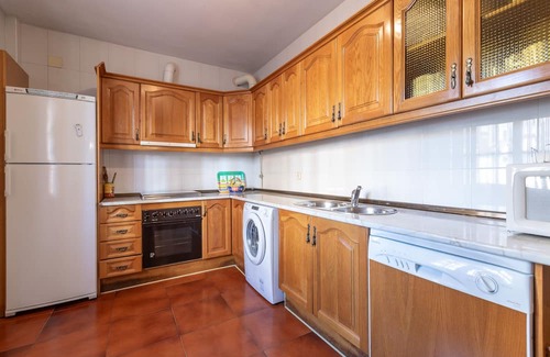 Periana Chalet De Esquí | Casa Lucia - Six Bedroom Chalet, Sleeps 13