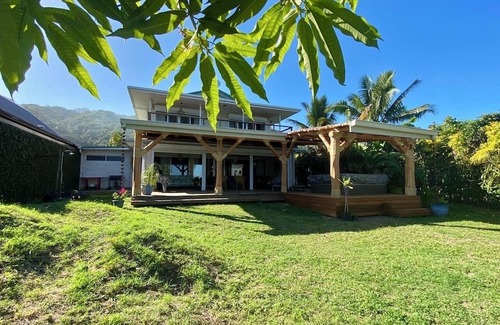 Paea Casa | Family House access in the lagoon - jacuzzi, fiber; 3 bedrooms A/C - 3 bathrooms