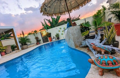 Vilomar Apartamento | Charming hotel suite in delightful Luquillo with AC, WiFi