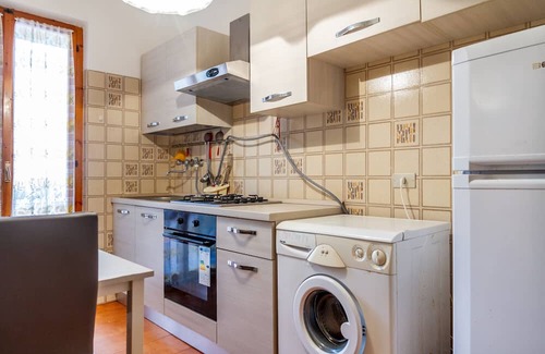 Principina a Mare Apartamento | Apartment 'Via Dell'anguilla' with Private Terrace, Private Garden and Balcony