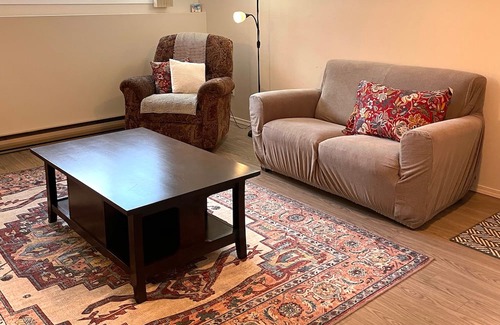 Grand Forks Apartamento | Spacious One Bedroom Suite Central Grand Forks BC
