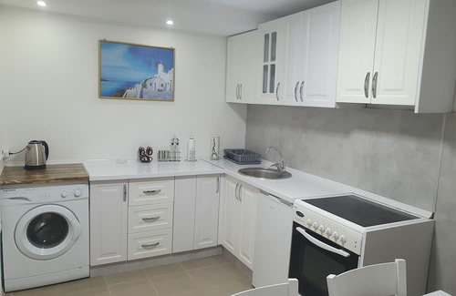 Negotino Casa | Cozy 2-bedroom apartment with WiFi, AC in enjoyable Negotino