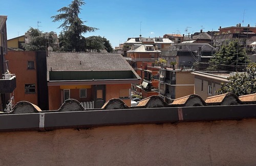 Quartiere XXVIII Monte Sacro Alto Apartamento | Talenti House