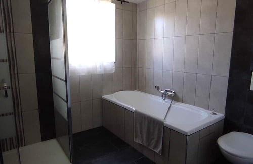 Nogent-l'Artaud Cama Y Desayuno | Bedroom with separate entrance, private bathroom and terrace