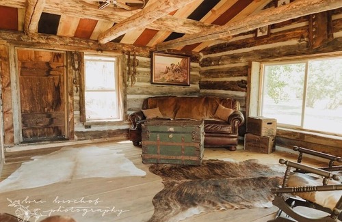 Silver Lake Cabina | Upscale rustic cabin in Silver Lake, Oregon's outback