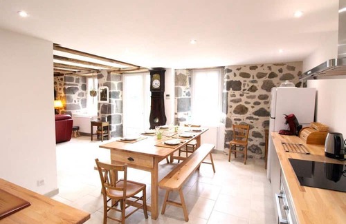 Teissieres-de-Cornet Cabaña | Gite Teissières-de-Cornet, 2 bedrooms, 5 persons