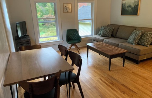 Morrisville Condominio | Stowe Lofts-Cozy 2-bedroom condo, peaceful on the Stowe/Morristown line WiFi, AC