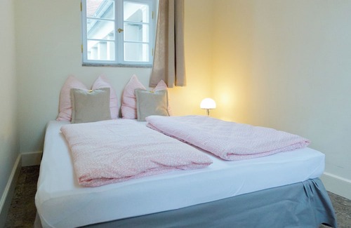Neu Fahrland Apartamento | Apartment "Stall innen" in the country house at Jungfernsee with lake access