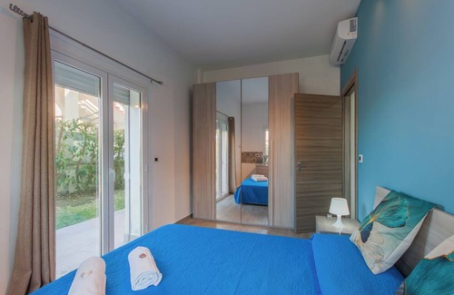Agnone Bagni Apartamento | Casa Smeralda a 200 mt Dal Mare