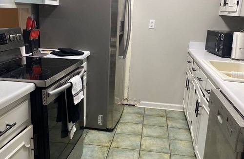 Raleigh Casa | Cozy 3-bedroom house in Memphis with WiFi