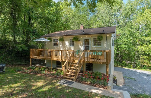 Asheville Casa | New! Cozy 2-Bedroom Home in Asheville - 10 min from Downtown!