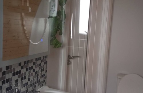 Inishowen Cabina | Fantastic cabin with panoramic sea views, located in Quigley's Point, Inishowen.