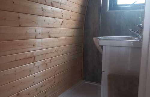 Inishowen Cabina | Fantastic cabin with panoramic sea views, located in Quigley's Point, Inishowen.