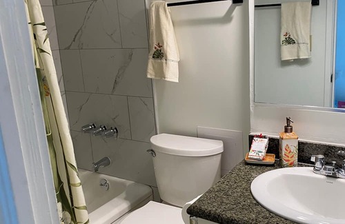 Waikiki Condominio | Condo/Hotel Studio Panoramic views, Sun deck with pool, walk to Waikiki beach.
