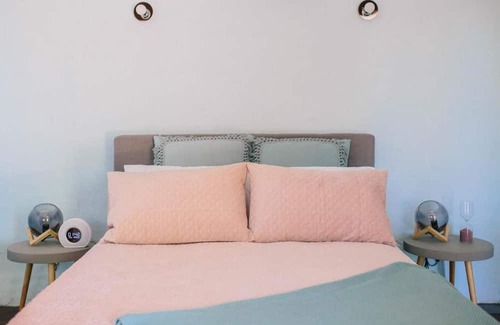 Upper Wakefield Casa | Beautiful and Secluded Garden Suites at the heart of historic Auburn