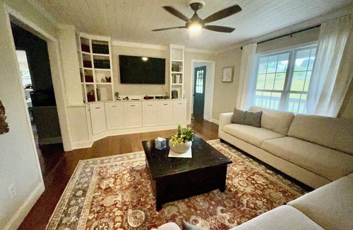 Christiansburg Casa | Charming 3-bedroom house in Christiansburg with WiFi, AC