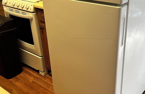 Monroe Apartamento | Cozy studio with AC WiFi Towels, Shampoo etc also included.