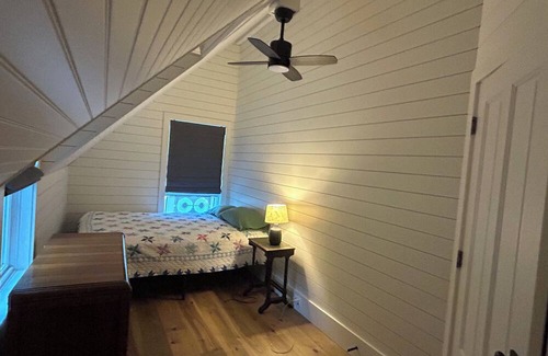 Thousand Island Park Cabaña | Renovated 3-Bedroom cottage in Thousand Island Park - a Cozy Weekend Getaway