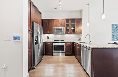 Northeast Dallas Apartamento | Cozy 1-bedroom apartment with WIFI, pool, and fitness center in Dallas
