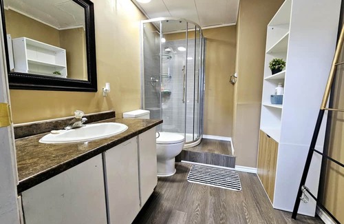 Linkletter Casa | 2 bd/1 ba, Tons of Amenities, TV