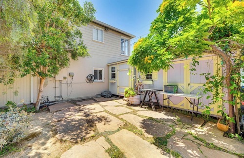 Sunset Park Casa | Vibrant Home w/ Patio - Near Santa Monica Pier!