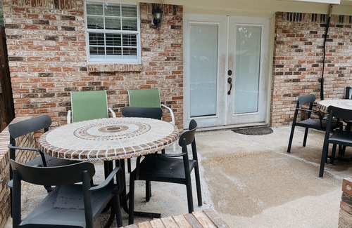 Saint Elmo Casa | Little Coden Cottage - 12 minutes from Dauphin Island