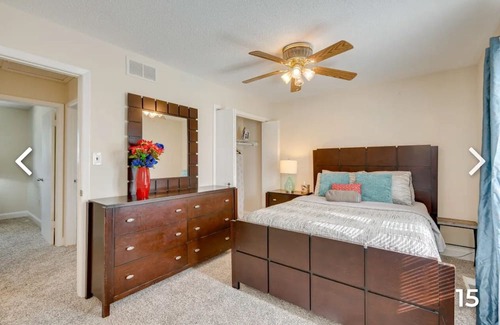Fort Washington Casa | Pet friendly Spacious 5-bedroom house inFort Washington with free parking , WiFi
