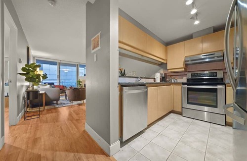 Gastown Apartamento | Stunning 3-BR in Downtown with Free Parking!