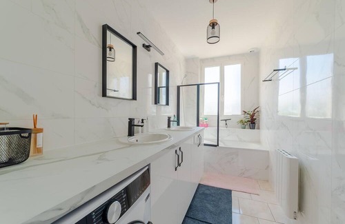 Creil Apartamento | Cosy Modern Apartment