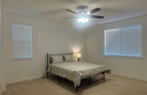 Manteca Casa | Very spacious fully furnished home for family & professionals.