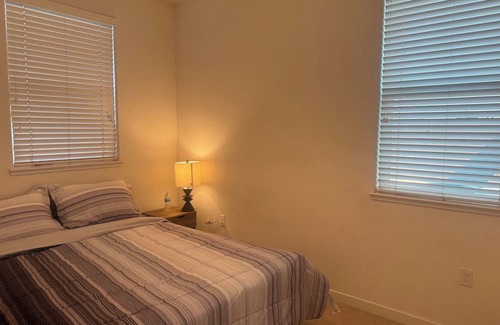 Manteca Casa | Very spacious fully furnished home for family & professionals.
