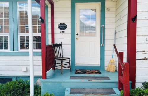 Regional District of Kitimat-Stikine Casa | Riverfront heritage home in the heart of Hazelton