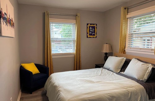 Walker Mill Casa | Spacious 5-bedroom house with driveway & backyard near DC and JB Andrews