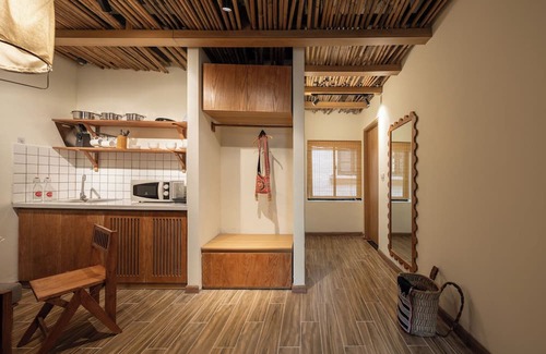 Trang Tien Apartamento | CHAGEE Building with POOL