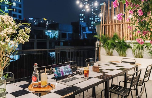 Trang Tien Apartamento | CHAGEE Building with POOL