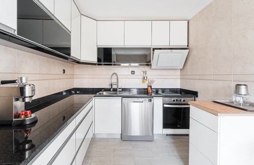 Madalena Casa | GuestReady - Tranquil home near the beach