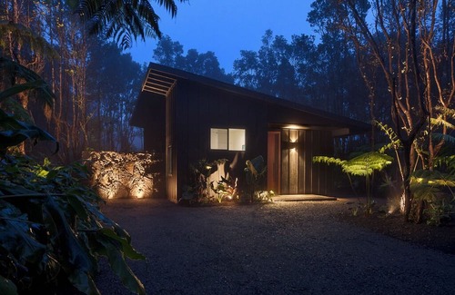 Volcano Cabina | IIWI - A Modern Retreat in Volcano