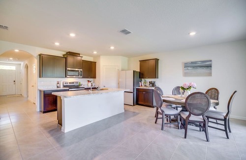 Sebastian Casa | Pet-Friendly Sebastian Retreat: 7 Mi to Beach!